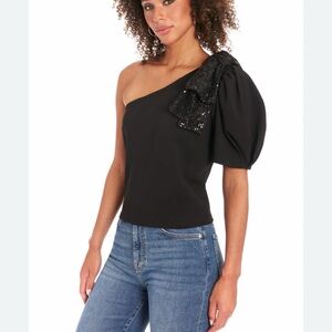 ✨ Muse NWT Black One-Shoulder Puff Sleeve Top